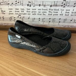 NWT Muk Luks Loafers